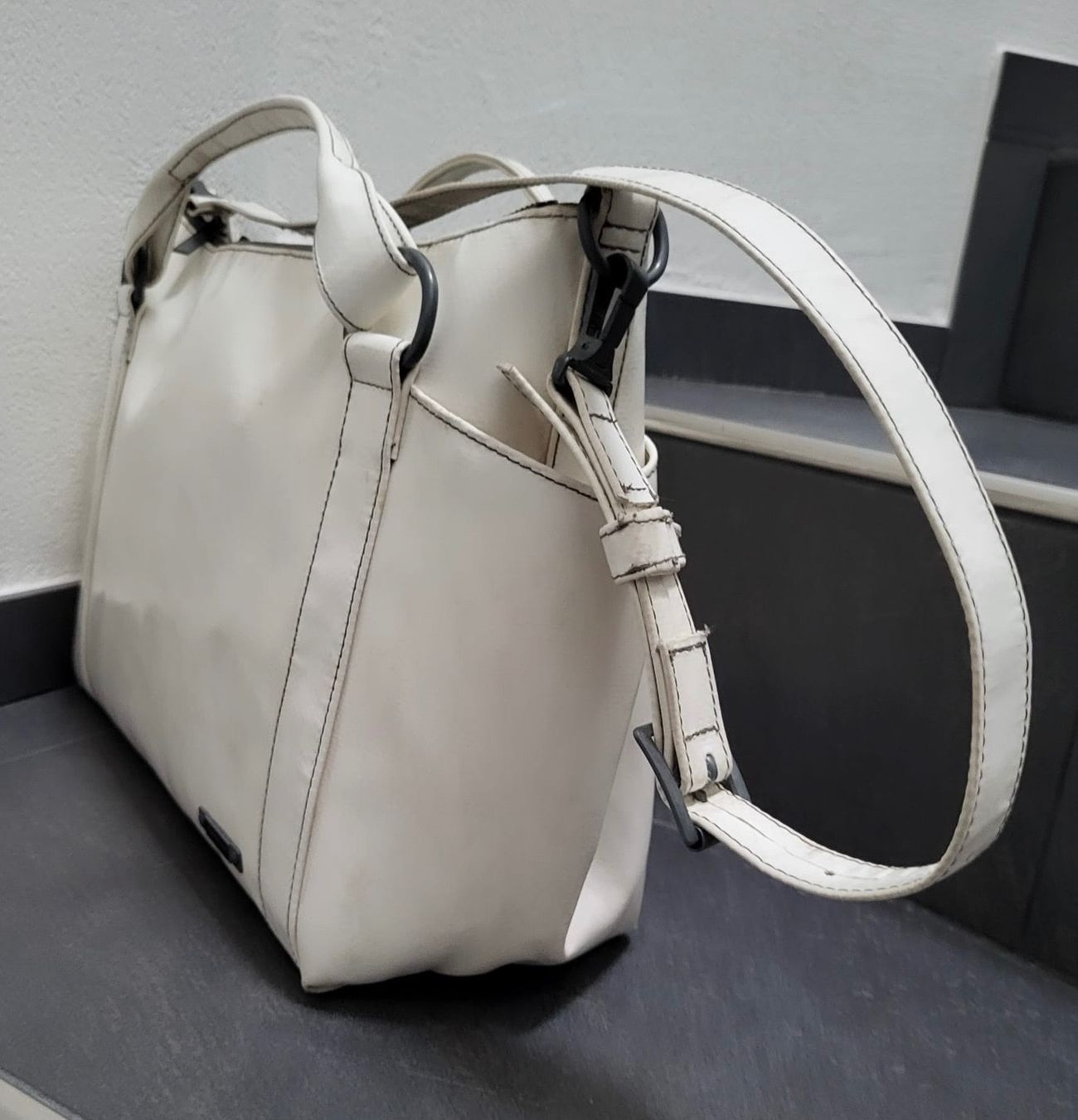 Freitag Taschen: TOP Freitag Austen R120/WHITE-MATT/Reference-Linie"/TOP!!! – Gebraucht aus Winterthur von LESA1015 2