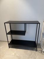 Schönes, modernes Regal in Schwarz - Top Zustand!