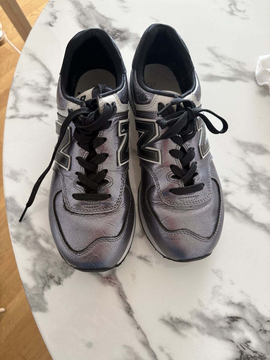 New Balance Chaussures femmes: New Balance 574, argentées, taille 40 – D'occasion à Mont-sur-Lausanne par Melmel83