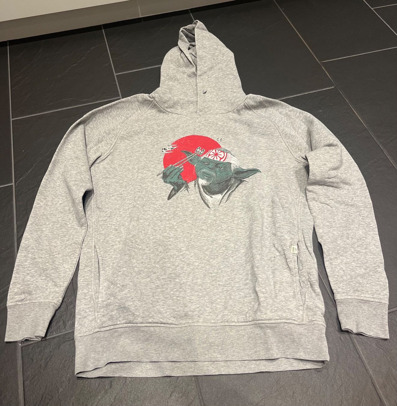 Pulls & Sweat-shirts: Wituka Pullover Yoda Star Wars – D'occasion à Pfäffikon SZ par MJTri