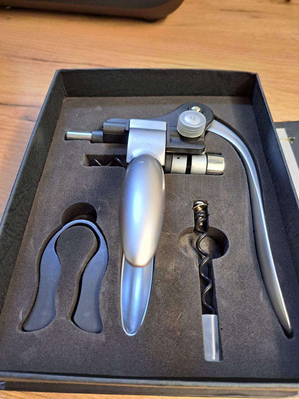 Apribottiglie & Tappi per chiusura: Saveur & Découverte Hebel-Korkenzieher Wein-Geschenkset – Usato da Hauptwil venduto da maexchen71 3