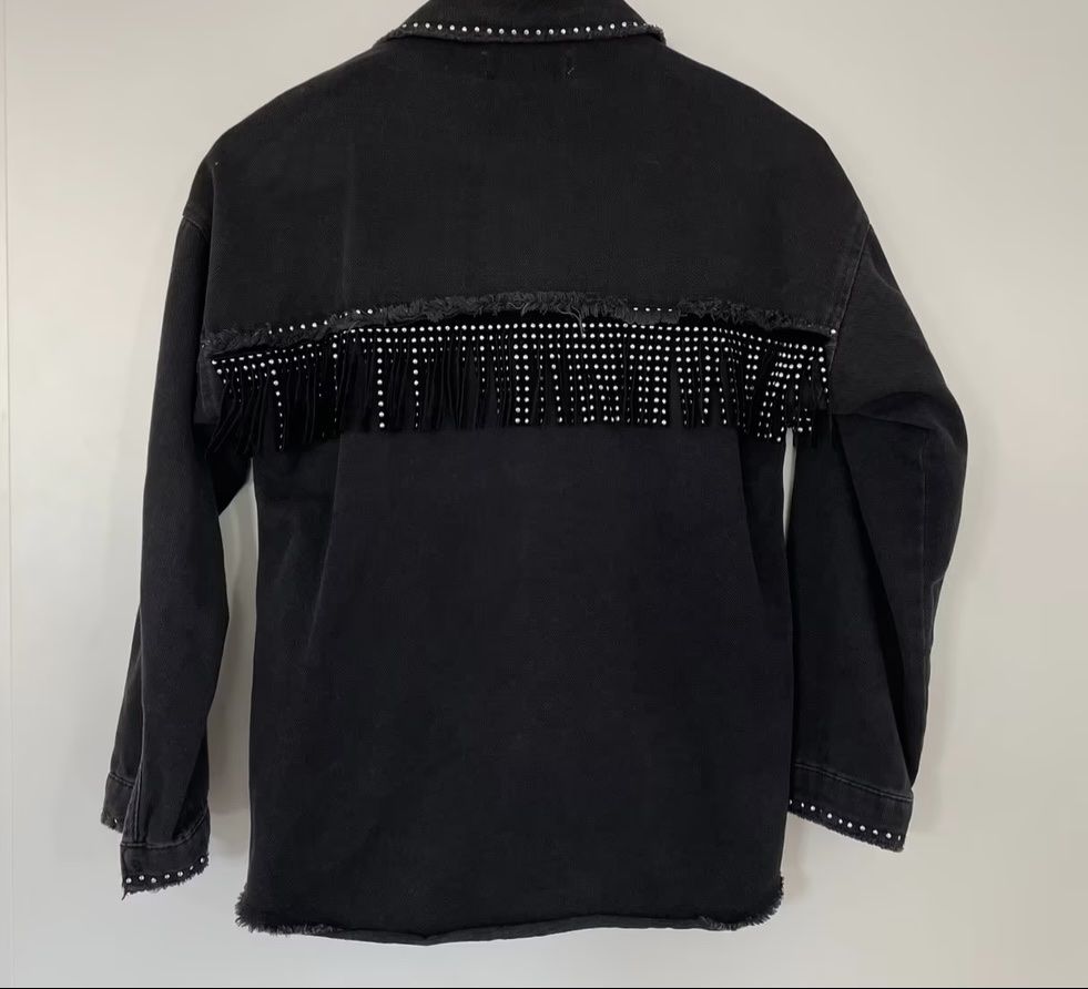Zara Giacche: Zara Jeansjacke, schwarz, Fransen, Gr. 164 – Usato da Muri AG venduto da LON2o11 1