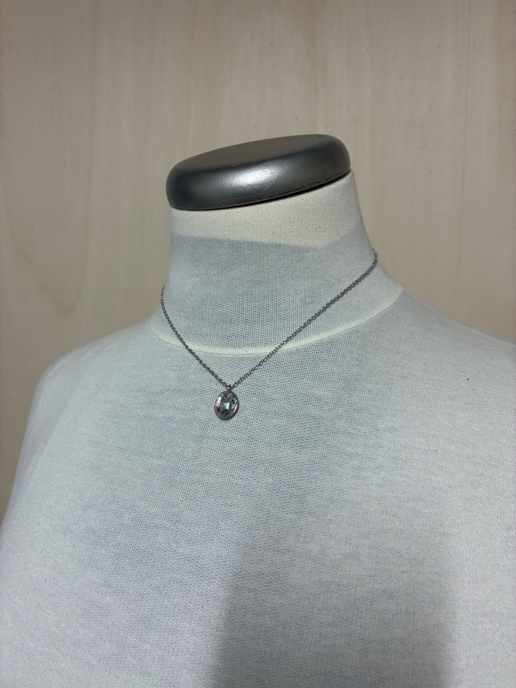 Swarovski Anhänger: Swarovski Anhänger an einer Kette – Gebraucht aus Zürich von van_5xbk