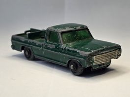 1.- Matchbox Series N°50 Kennel Truck