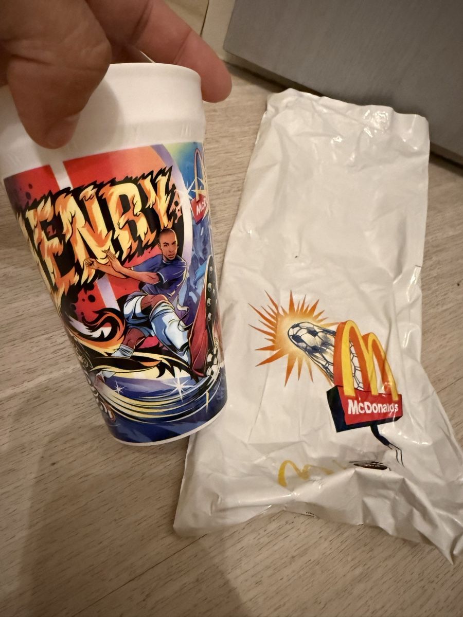 Contenitori & Simili: McDonalds Becher WM 2026 Thierry Henry – Nuovo e nell'imballaggio originale da Altendorf venduto da 1FrankenJohnny 4