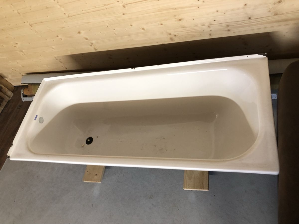 Vasche da bagno: Badewanne Stahl ￼ – Difettoso da Melchnau venduto da 1THOR1 1