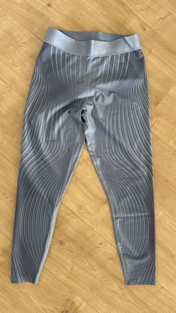 PUMA Sportleggings Gr. M – NEU & UNGETRAGEN! Blau/Lila