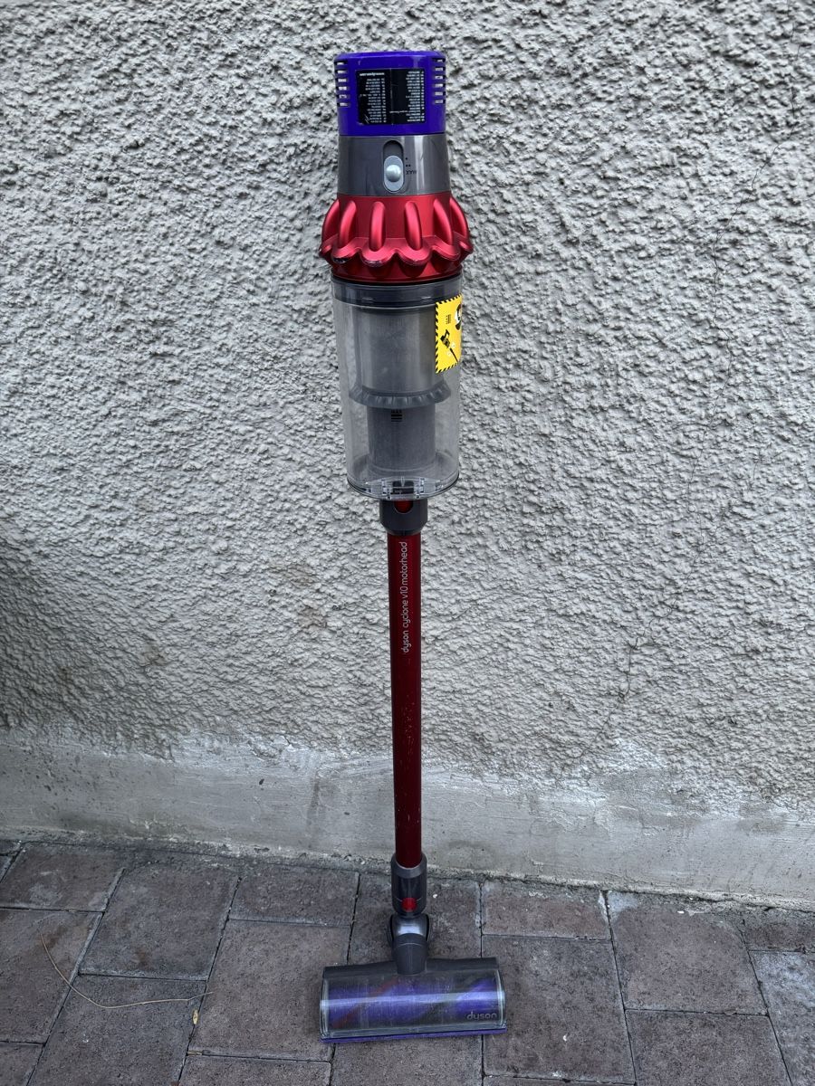 Dyson Staubsauger & Zubehör: Dyson v10 – Defekt aus gunzgen von zhari 4