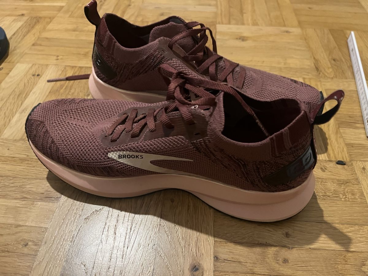 Brooks Scarpe da donna: Brooks Levitate wie neu, Grösse 40 – Usato da Thun venduto da bvle_68 1