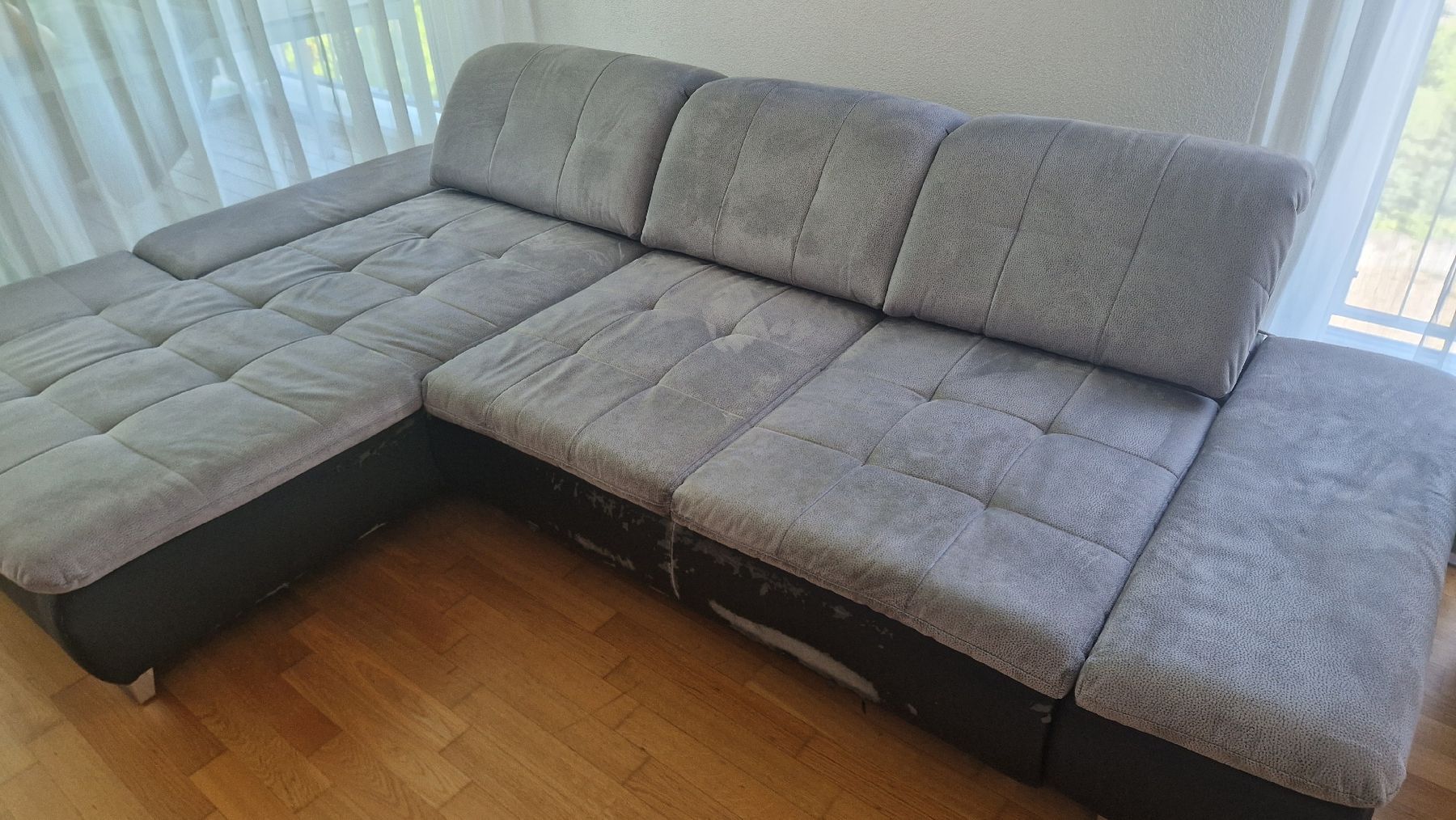 Sofas: Polstergarnitur/Sofa mit Schlaffunktion GRATIS – D'occasion à Sisseln AG par Andreas.Wa