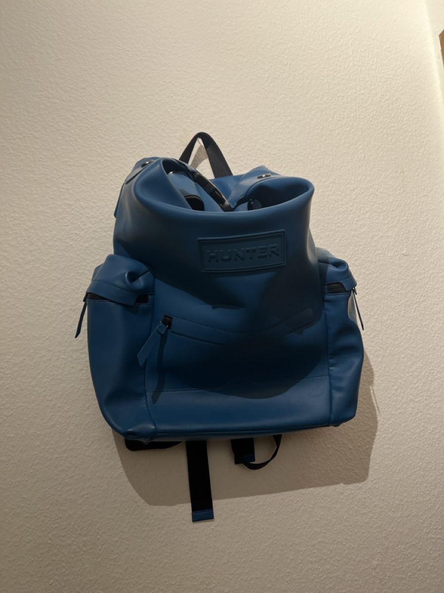 Hunter Zaini: Hunter Original Rubberized Leather Backpack – Nuovo (secondo la descrizione) da Basel venduto da SimpleE