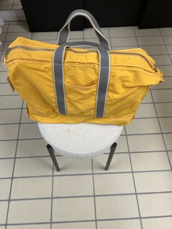 Tasche gelb wasserdichter Stoff mit Etikett neu