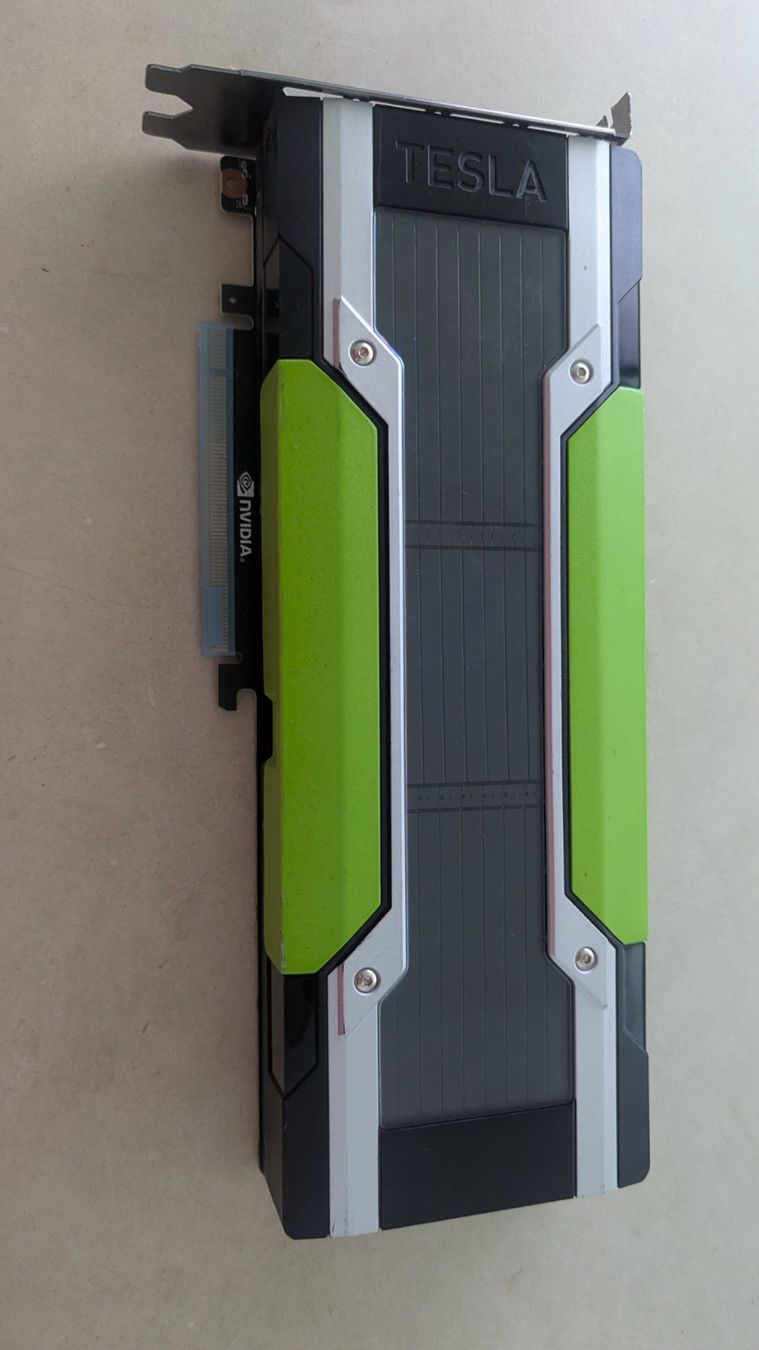 Nvidia Grafikkarten: Nvidia Tesla M40 Grafikkarte – Defekt aus Oberurnen von gih0