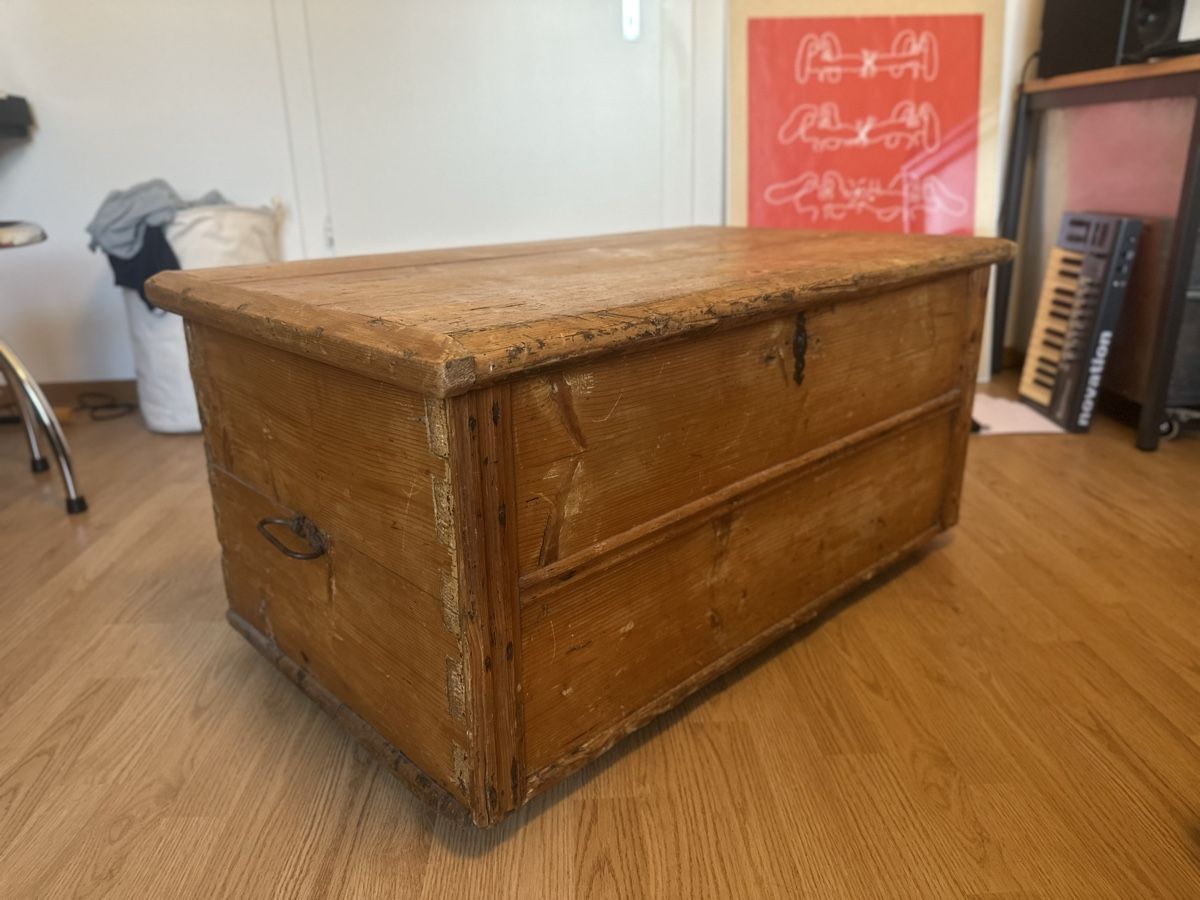 Cassapanche: Antike Truhe aus massivem Holz – Usato da Zürich venduto da JeffMangum 1