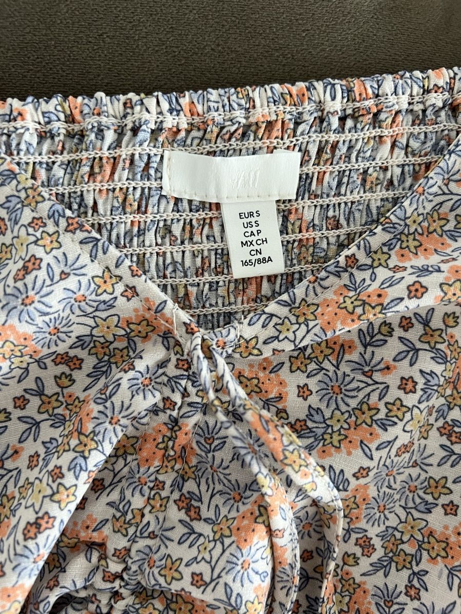 H&M Blusen: H&M Carmenbluse - verspielt & romantisch Grösse S – Gebraucht aus Hägendorf von Mocca72 1