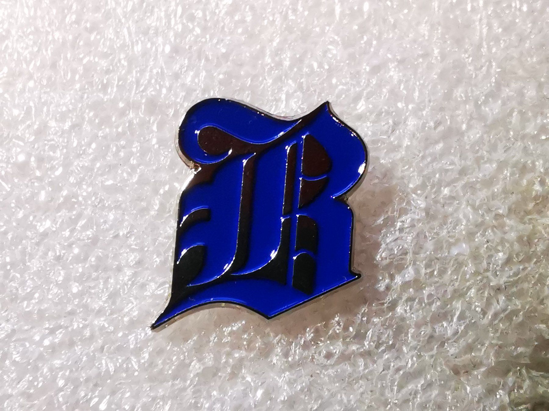 Placchette & Badge: Ansteckpin 102: Der Bund – Usato da Oppligen venduto da Pin-Fall-Shop