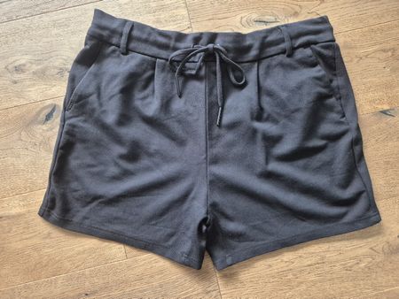 ONLY Shorts, Grösse L, Sommerlich-Leicht!