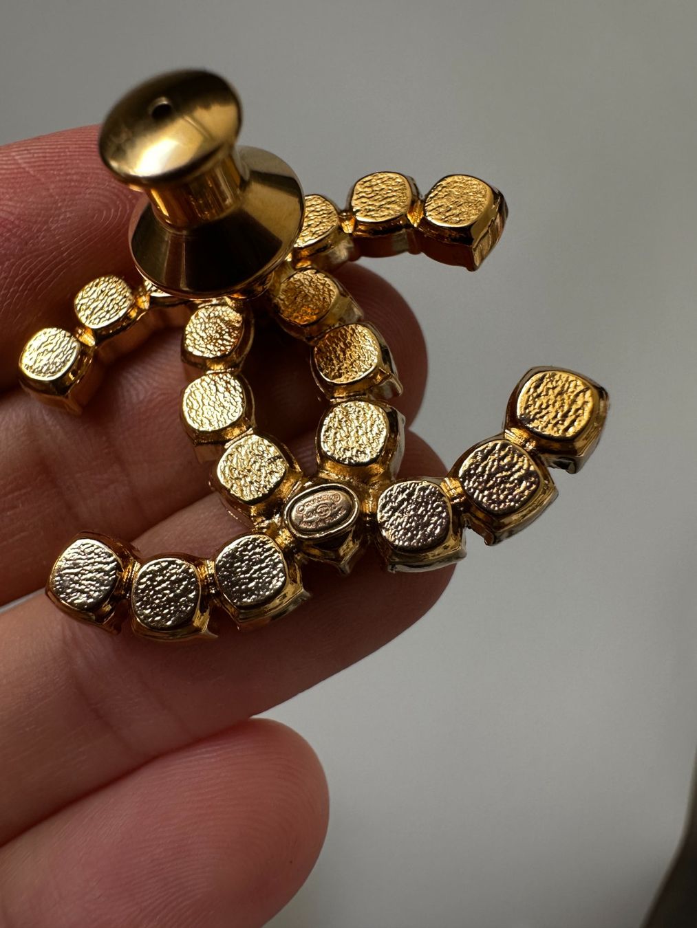 Chanel Spille & Fermagli: New Chanel brooch – Nuovo e nell'imballaggio originale da Lugano venduto da juledo 3