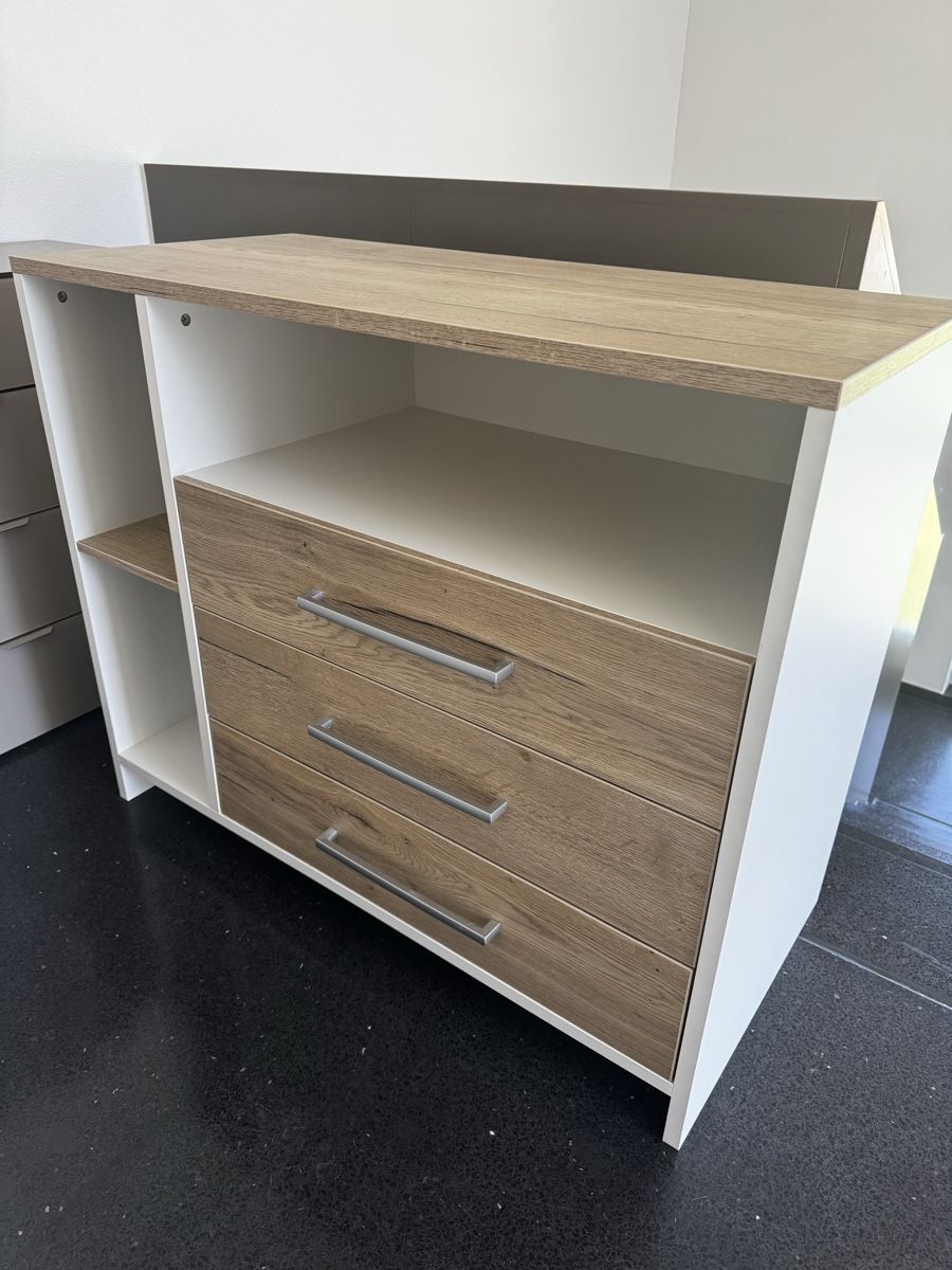 Commodes: Kommode aus Holz – D'occasion à Sursee par kemavimi