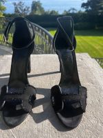 Escarpins noirs Hermès en daim avec strass noirs taille 39