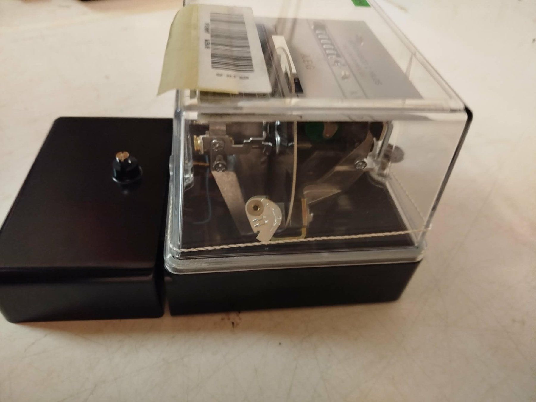 Tutte le decorazioni: Compteurs d’électricité AEG – Usato da La Chaux-de-Fonds venduto da Emmaus2300CDF 9