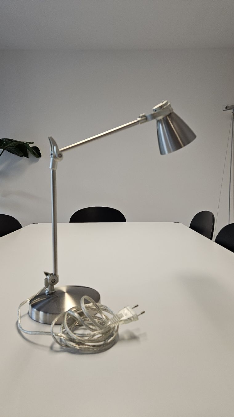 Lampen: Tischlampe – Gebraucht aus Dietikon von Erne0