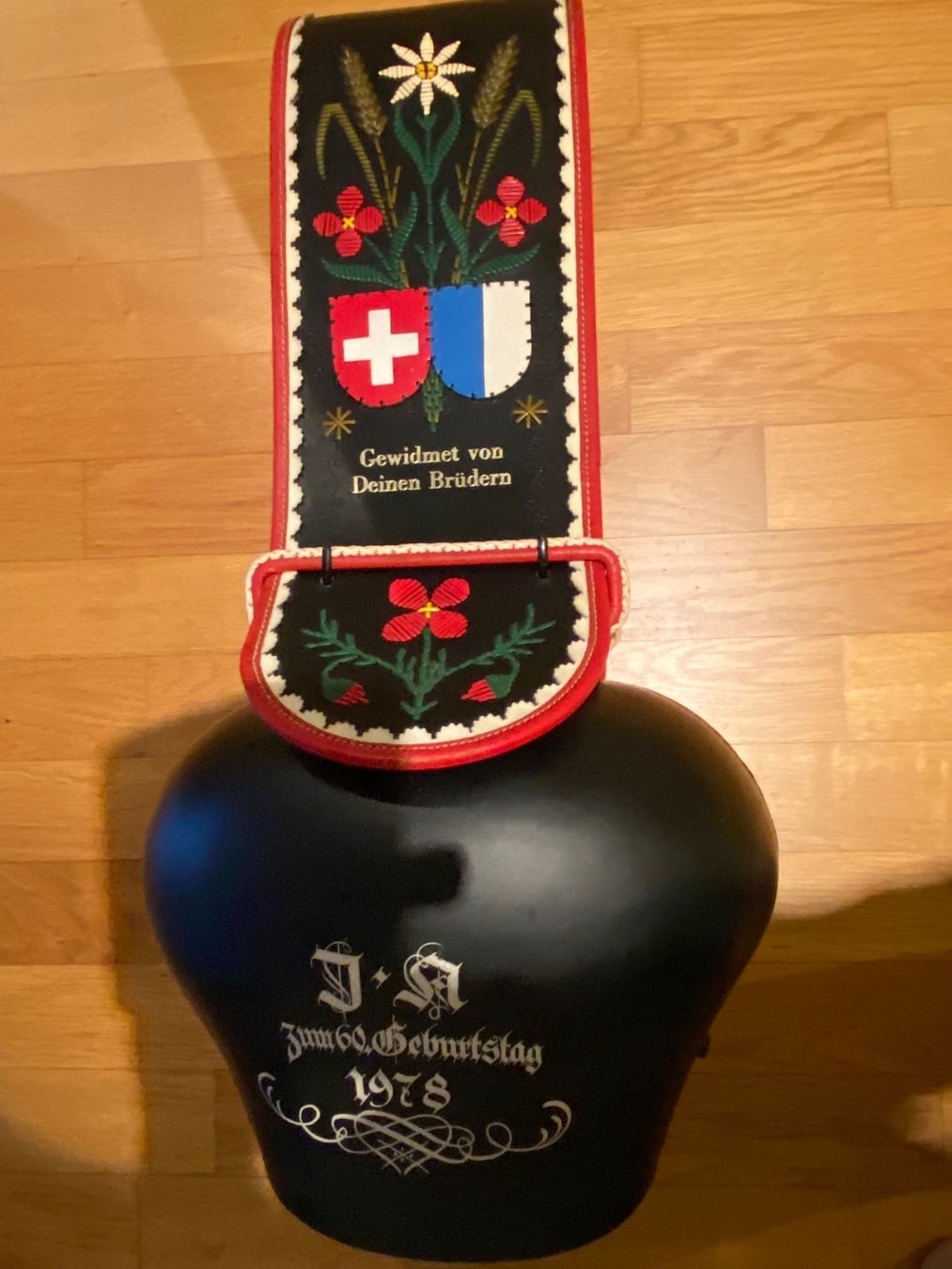 Campanacci mucche: Treichel mit besticktem Ledergurt, W. Eggimann, Weier i.E. – Usato da Eschenbach LU venduto da patrik27 6