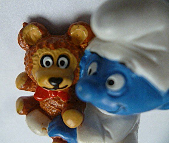 Statuette: Schlumpf Baby mit Teddybär, 2 Verschiedene – Usato da Effretikon venduto da Heimstudio 1