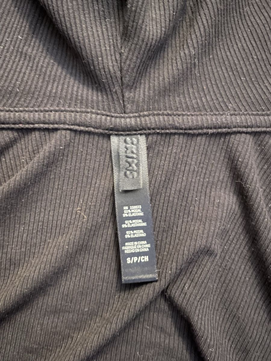 Skims Giacche: Cropped Skims Sweatjacke – Nuovo (secondo la descrizione) da Zürich venduto da pau_kbr6 2