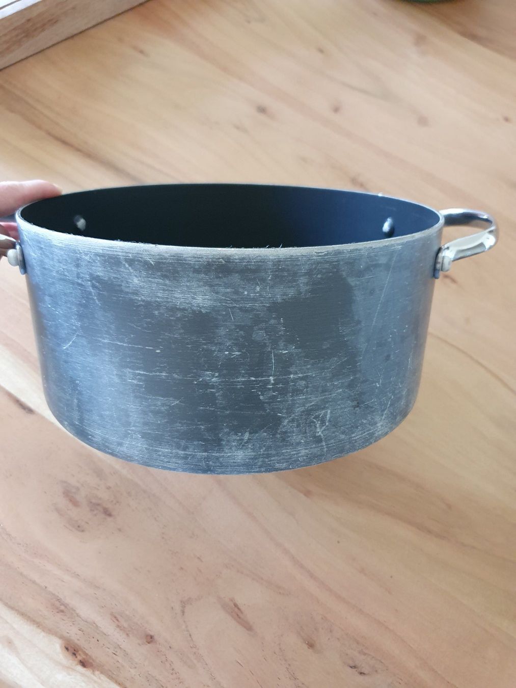 Pentole: Gebrauchter Kochtopf mit Deckel 24.5 cm Durchmesser – Usato da Zürich venduto da car_h899 3