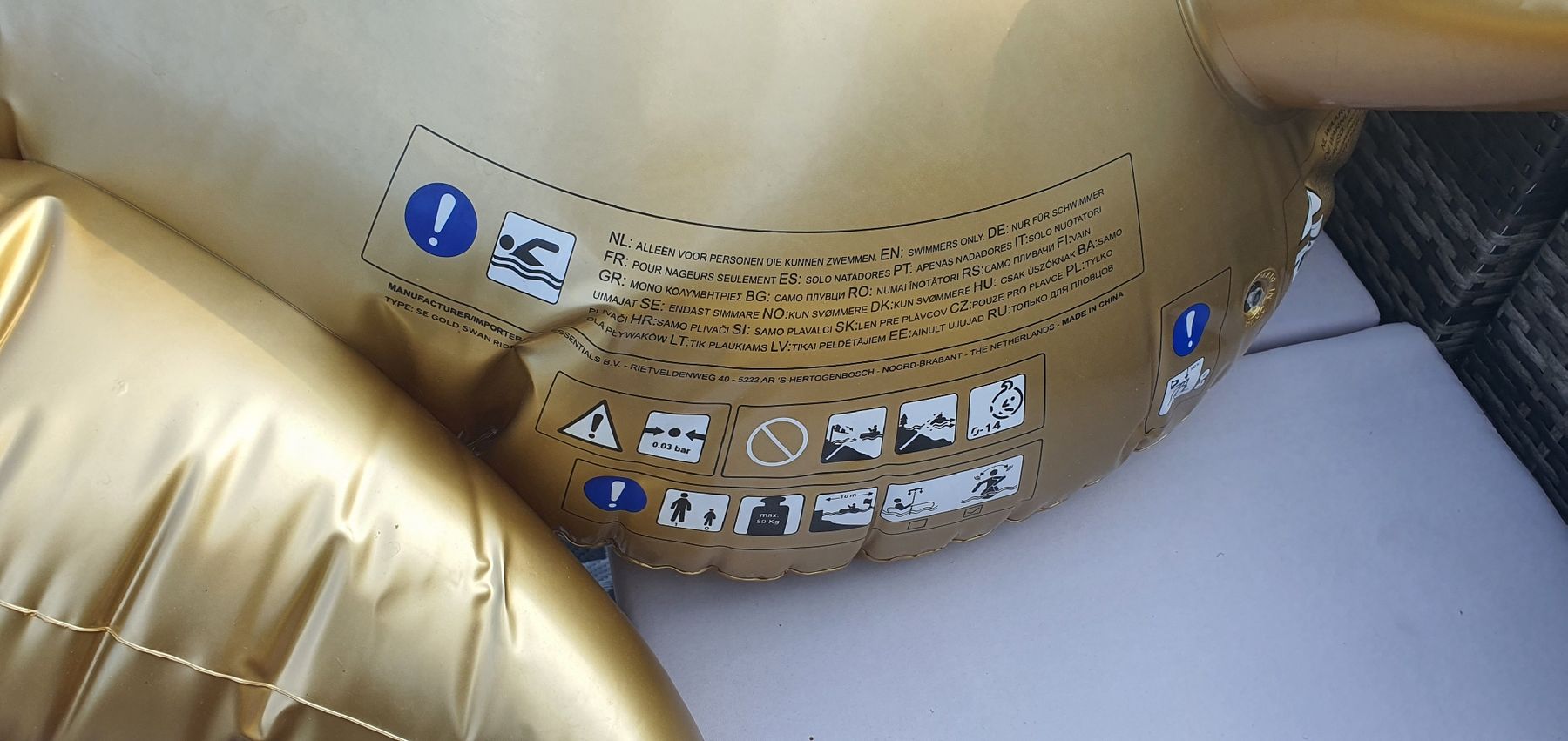 Salvagente: Aufblasbarer Flamingo gold  – Usato da Muri AG venduto da Jeromia 1