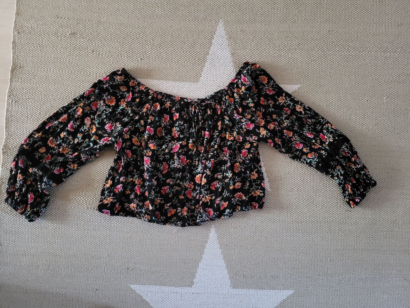 Pullover & Sweatshirts: Pullover gr. S – Gebraucht aus Inwil von Flower2325