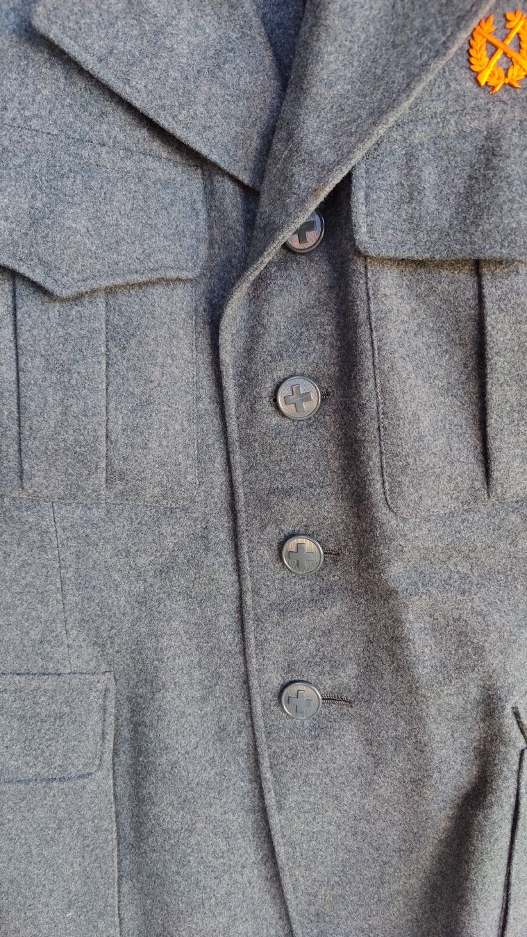 Armée suisse Uniformes: Schweizer Armee Uniform Jacke (L28) – D'occasion à Neuenhof par bro_9zsg 4