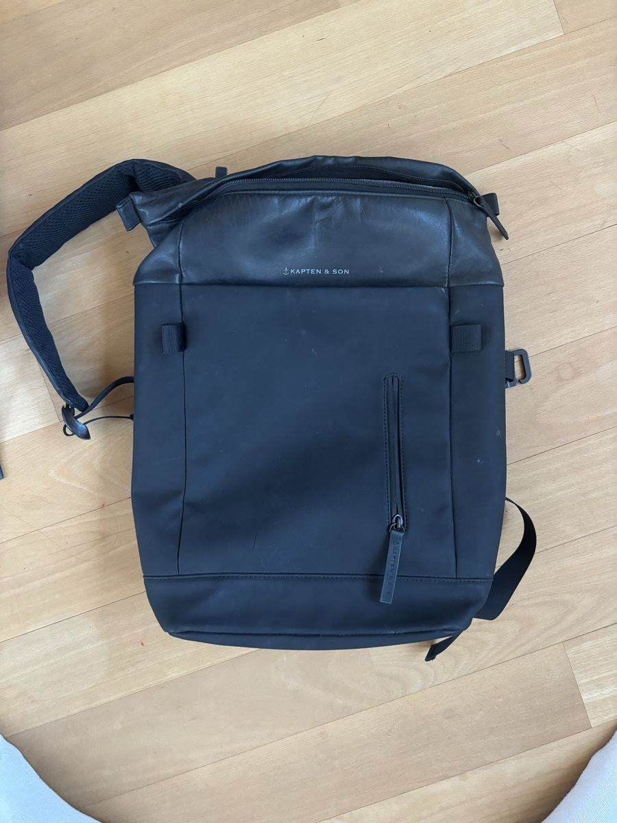 Kapten & Son Zaini: Rucksack KAPTEN & SON, leider 1 Reissverschluss – Usato da Maienfeld venduto da eli_27lm