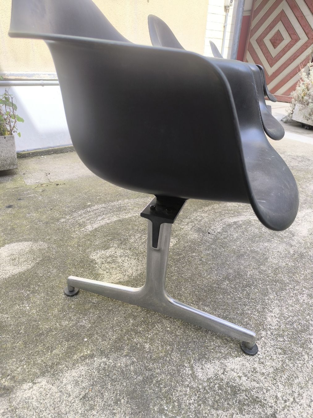 Eames Sedie: Eames Tandem Seat – Usato da Basel venduto da Patts_Lampenfieber 2