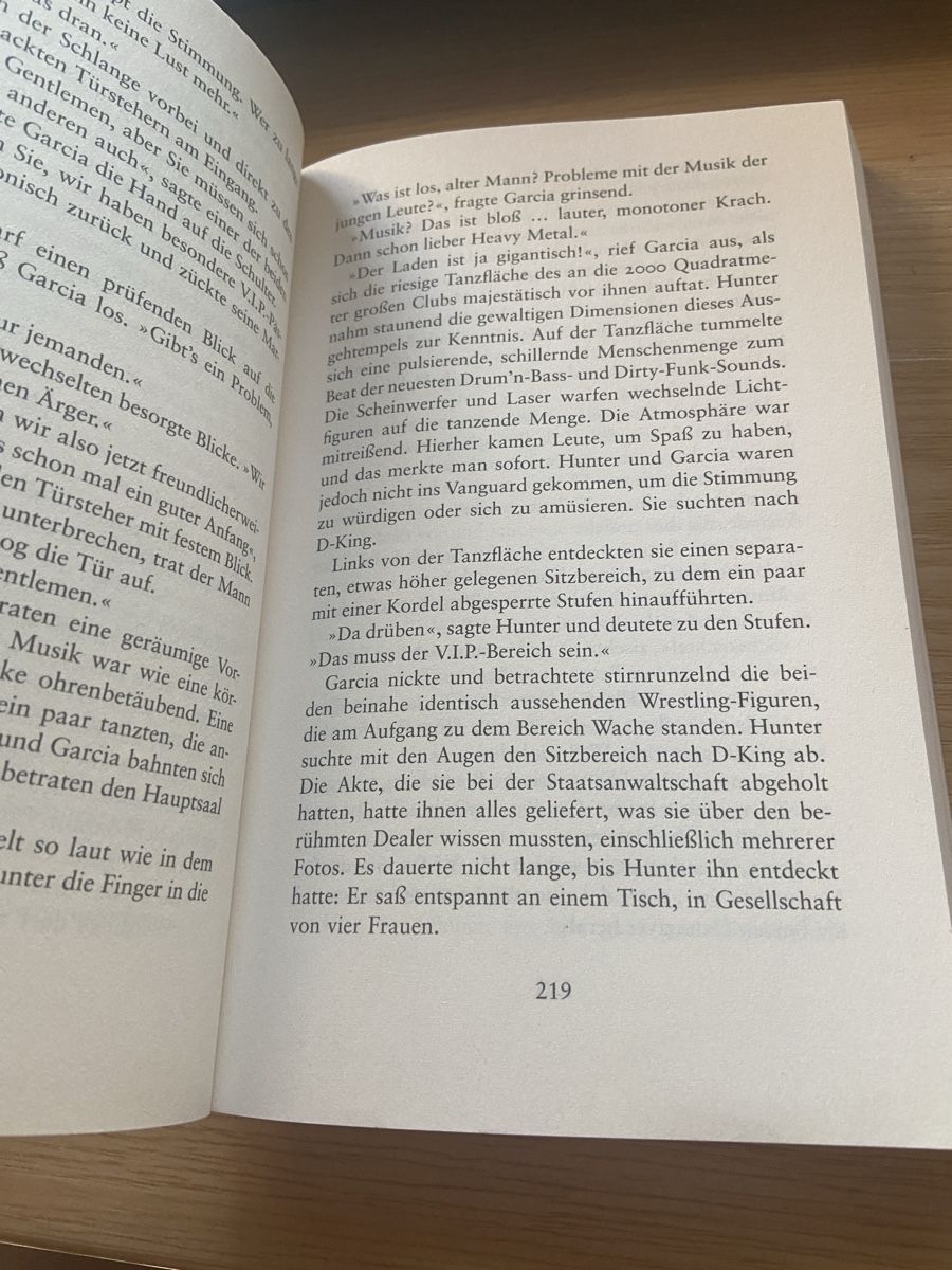 Libri: Der Kruzifix Killer -Chris Carter – Usato da Winterthur venduto da ldv_n6f7 2