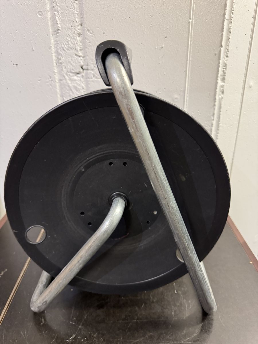 Neutrik Cavi: NEUTRIK Kabelrolle mit 35M Instrumentenkabel – Usato da Seewen SZ venduto da QM.03 2