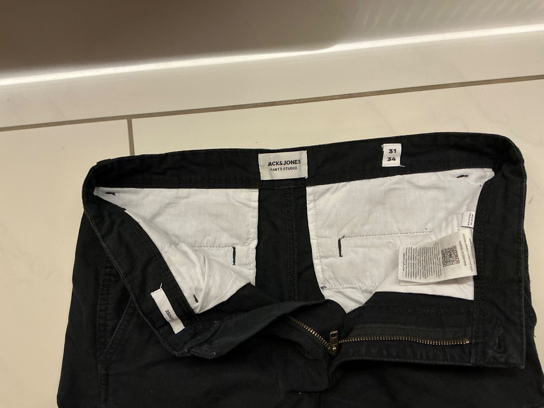 Jack & Jones Pantaloni: Gebrauchte Cargo Hose Gr.31/34 Jack Jones – Usato da Biel-Benken BL venduto da Sahra1 4