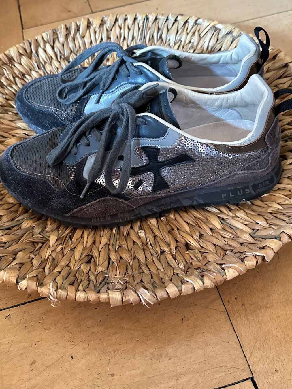 Scarpe da donna: sneakers von premiata – Usato da Bern venduto da djinal
