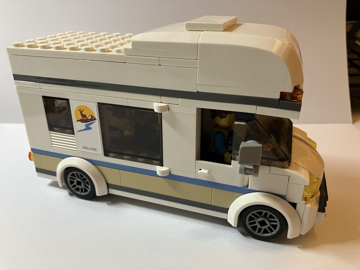 Lego Kit di costruzioni: Lego City Camper Nr 60283 – Usato da Solothurn venduto da Lueq 1