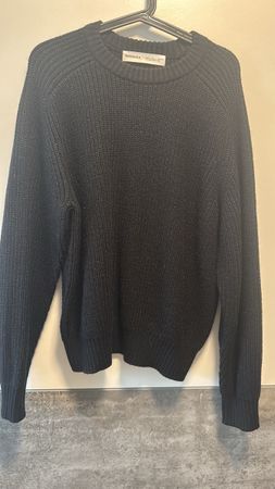 Schwarzer Strickpullover von Bershka