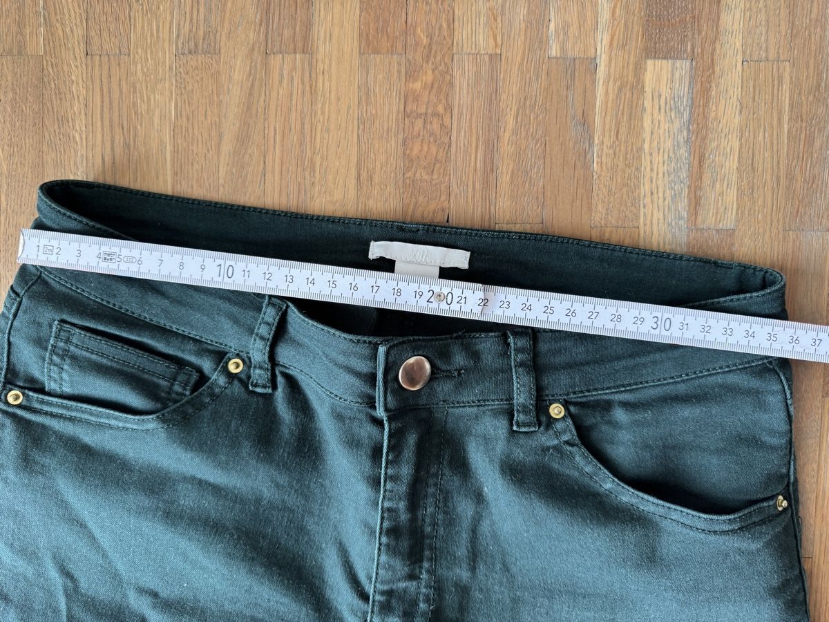 H&M Jeans: Jeans dunkelgrün EUR 38 – Gebraucht aus Münsingen von sam_528s 3