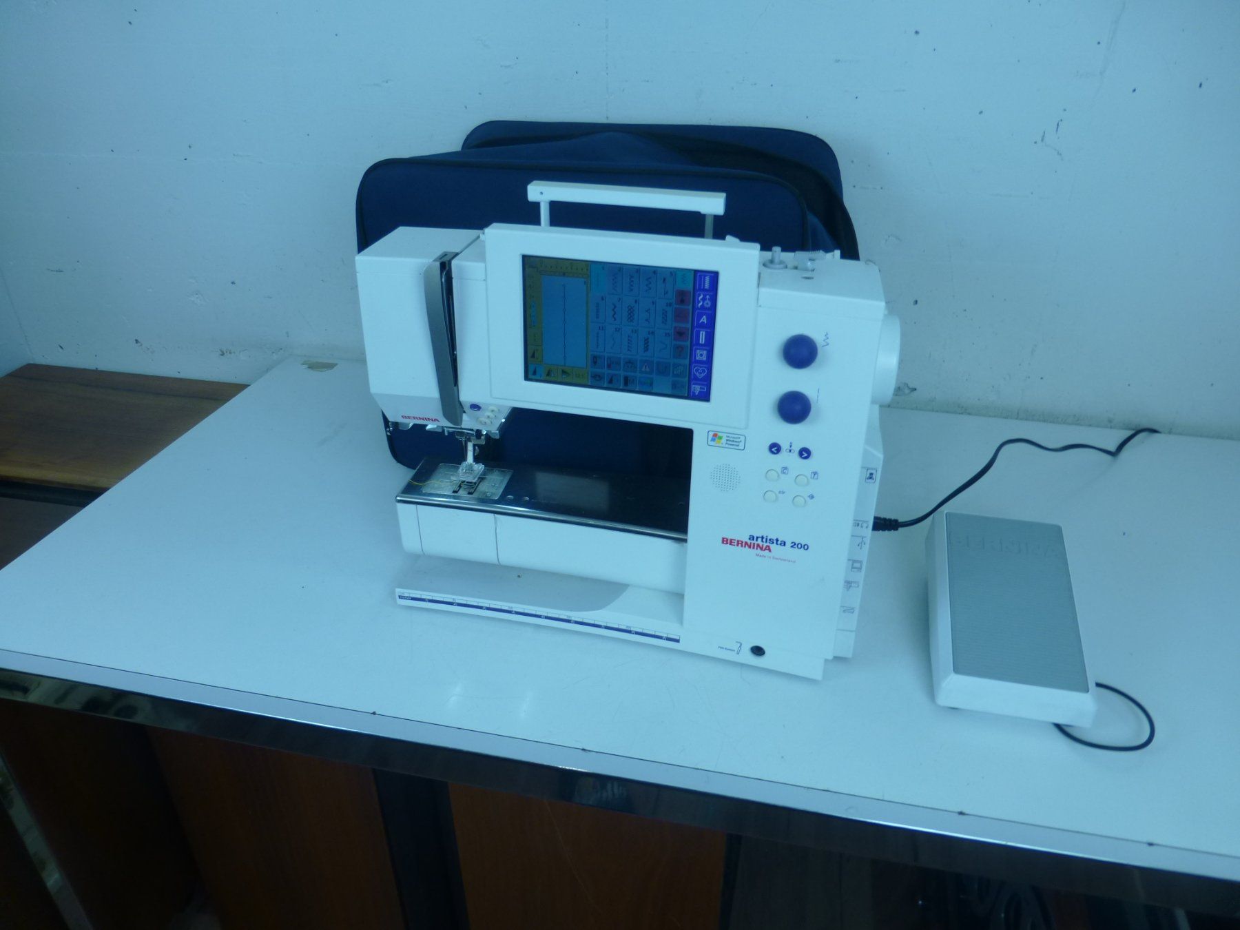 Bernina Machines à coudre: Bernina Artista 200 mit Tragtasche – D'occasion à Fahrweid par ekv 3