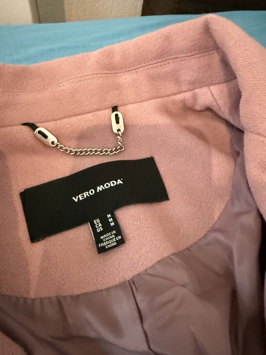 Vero Moda Cappotti: Manteau/ veste Véro Moda – Usato da Le Locle venduto da tchanatakoua 6
