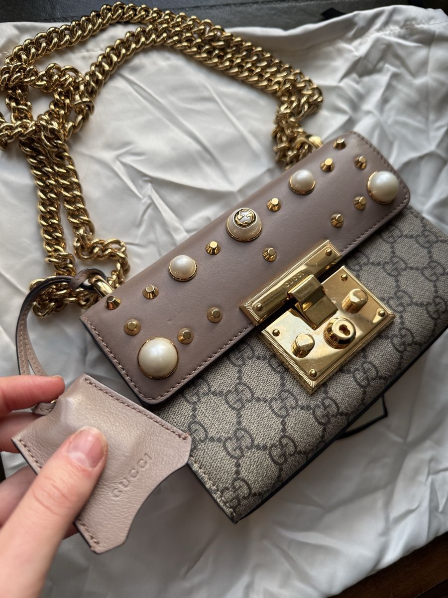Taschen für Damen: Gucci Padlock GG Supreme Tasche mit Perlen! – Gebraucht aus Triesenberg von Laubella 1