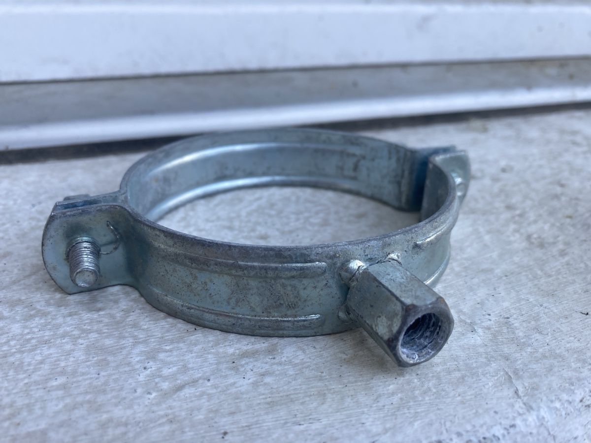 Supporti a parete: Rohrschellen 75-80mm – Usato da Sachseln venduto da sewa20 2