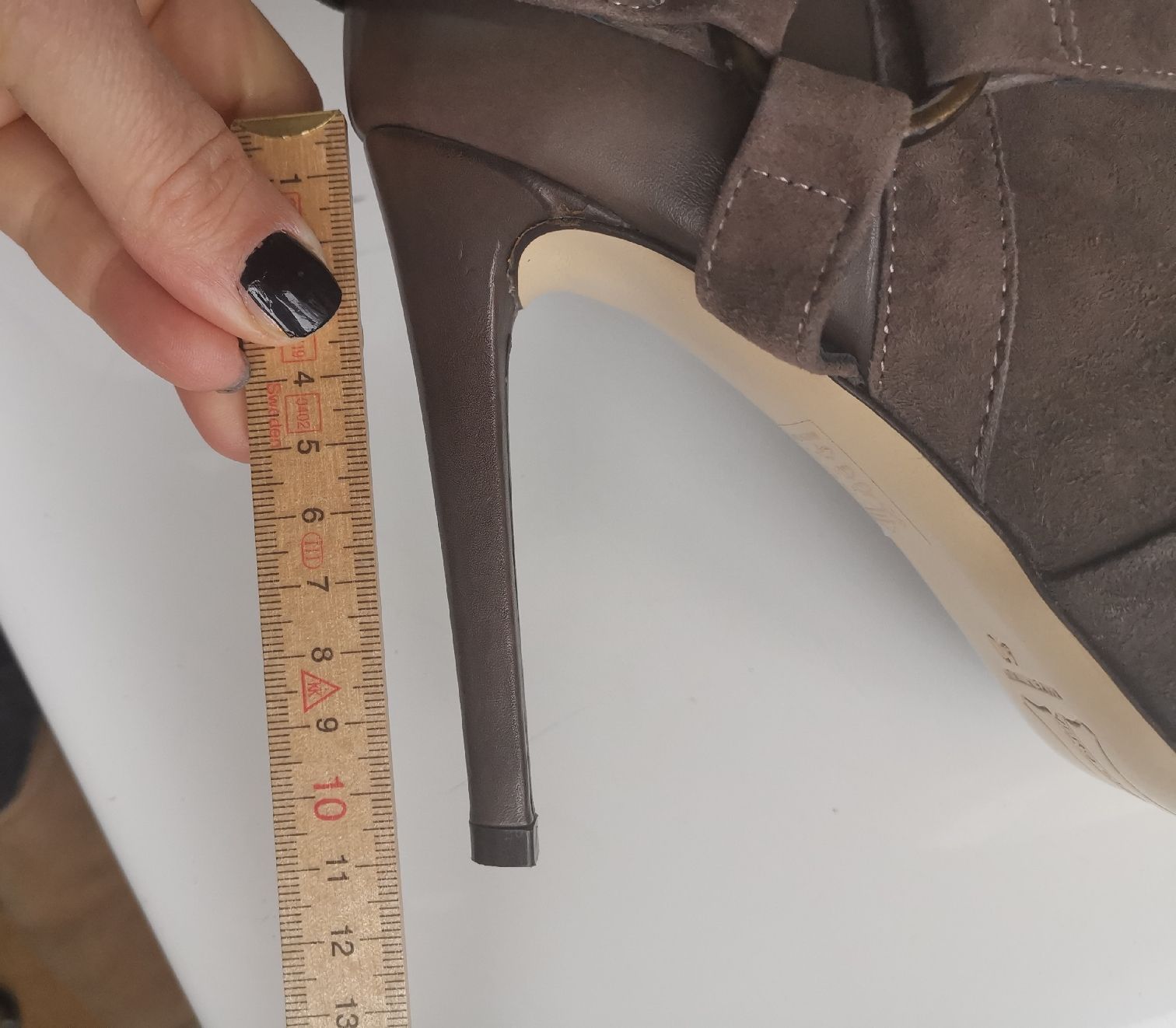 Manor Scarpe da donna: Neue Stiefeletten – Nuovo e nell'imballaggio originale da Uerikon venduto da pink_flamingo 3
