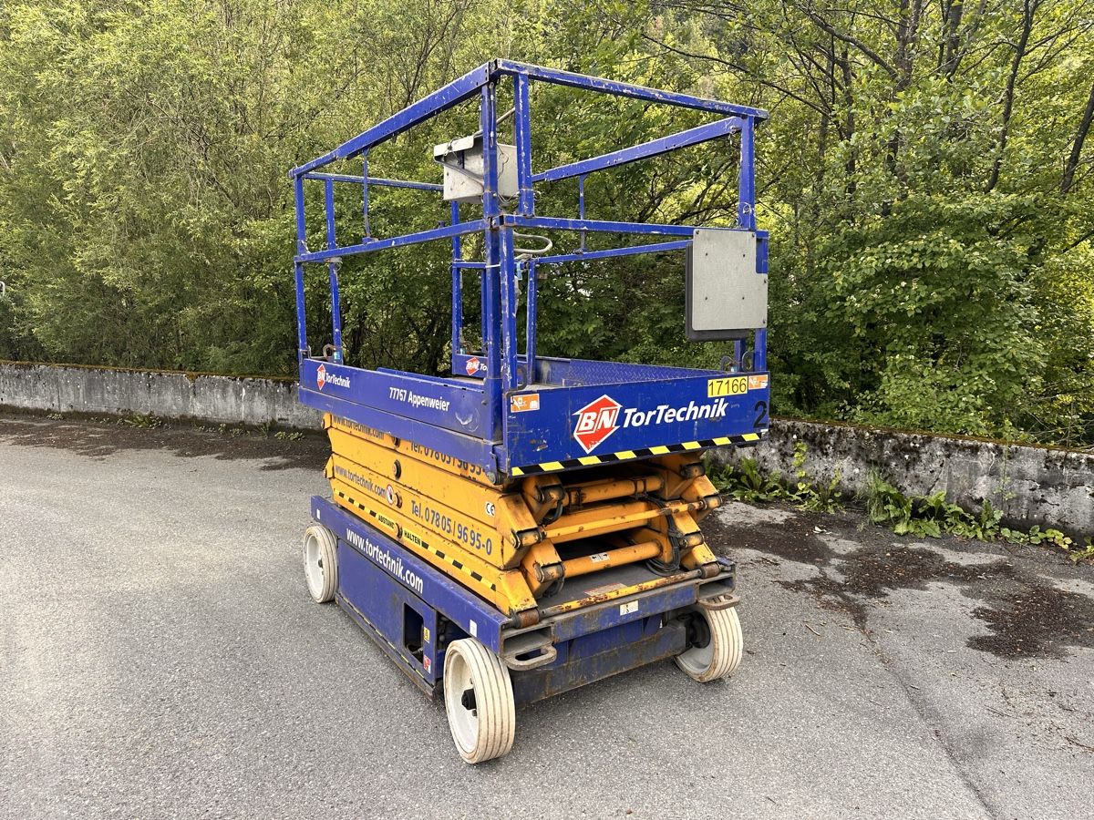 Piattaforme elevatrici & Crick: Hebebühne, Arbeitsbühne – Usato da lyssach venduto da brax2019 2