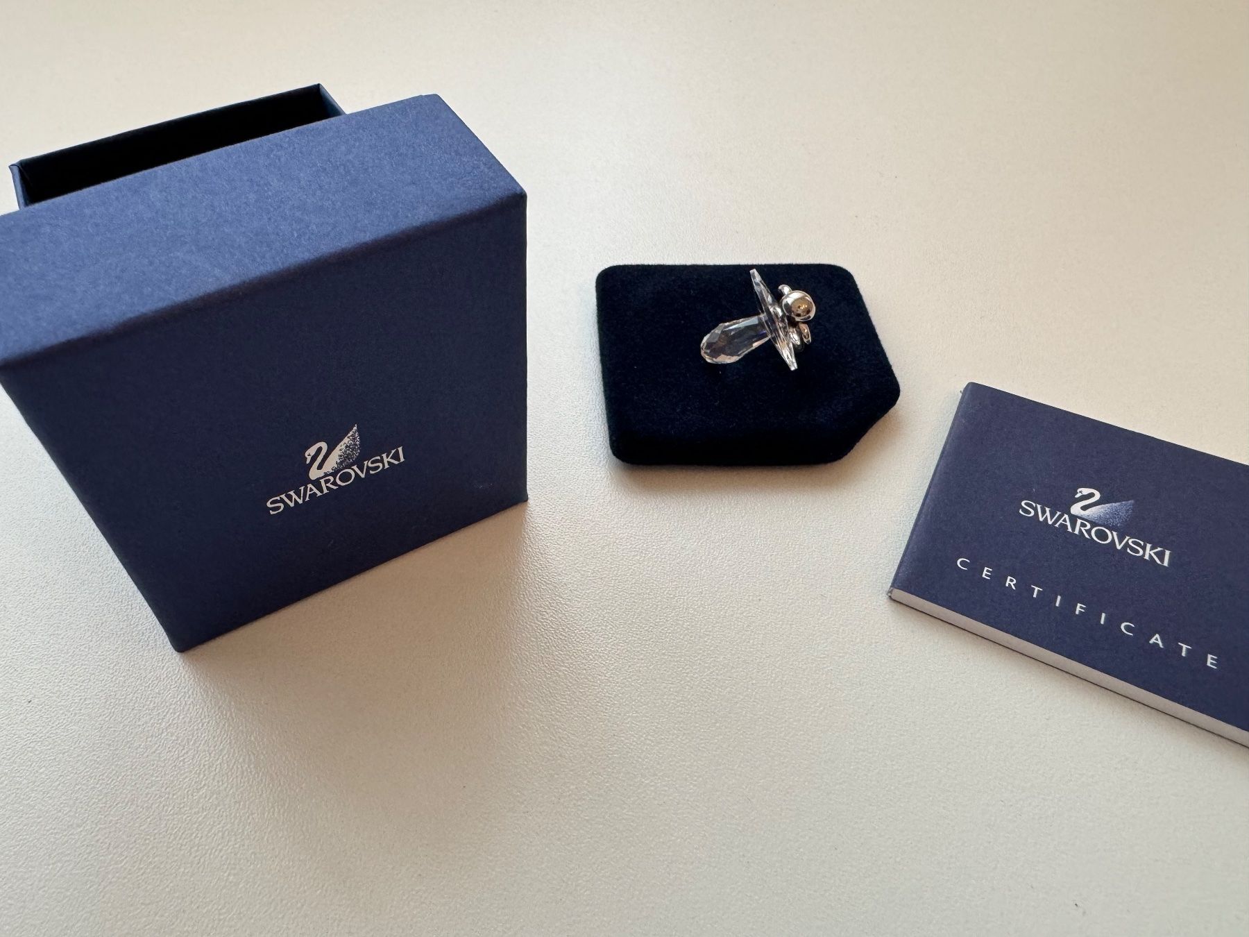 Swarovski Statuette: Swarovski Schnuller – Usato da Lengnau AG venduto da fullthrust