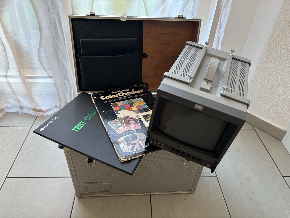 Sony Monitor: RGB Sony PVM-9042QM Trinitron Farb-Videomonitor – Usato da Studen BE venduto da Lioudmila 6